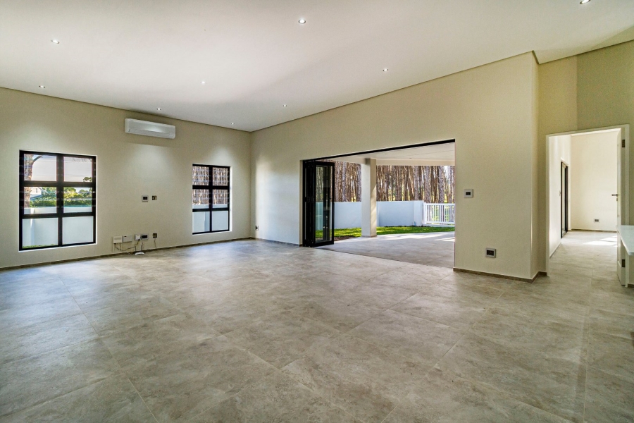 4 Bedroom Property for Sale in Mzuri Estate Western Cape
